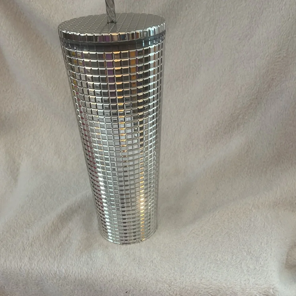 Starbucks Silver Metallic Grid Venti 24oz Tumbler NWT SKU 011147120